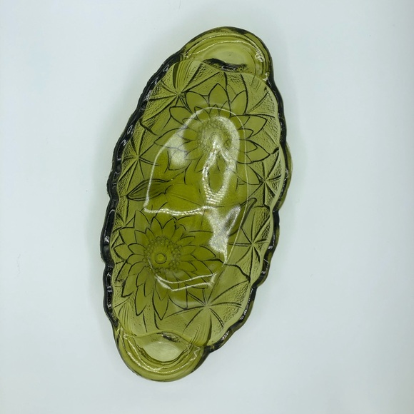 Indiana Glass Lily Pons Flower Dish Olive Green - Picture 2 of 4